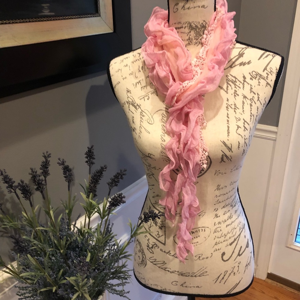 💜Scarf soft pink 4/20.00 deal